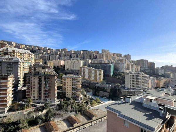 appartamento in vendita a Genova in zona Lagaccio / Granarolo