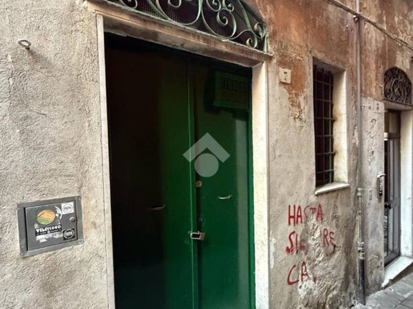 monolocale in vendita a Genova in zona Sottoripa / Maddalena / Molo