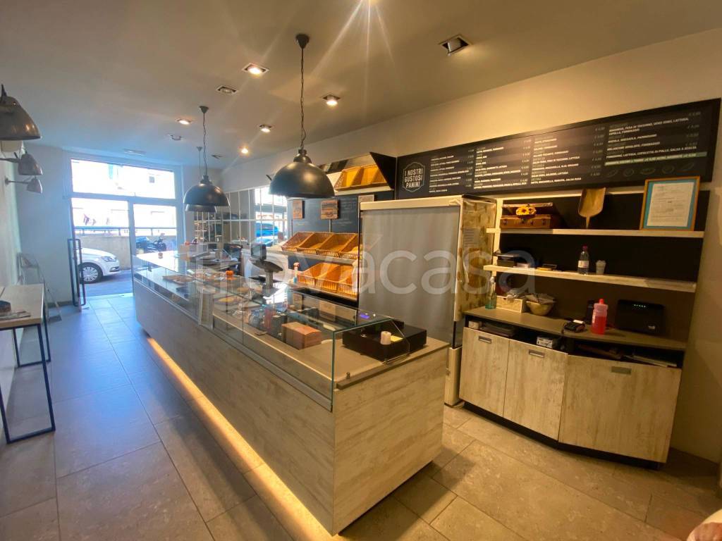 negozio in vendita a Genova in zona San Martino