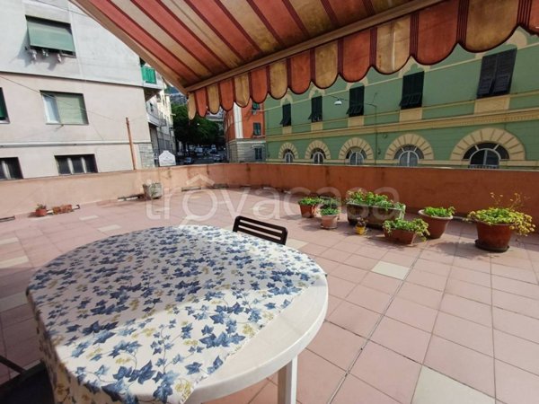 appartamento in vendita a Genova in zona Lagaccio / Granarolo
