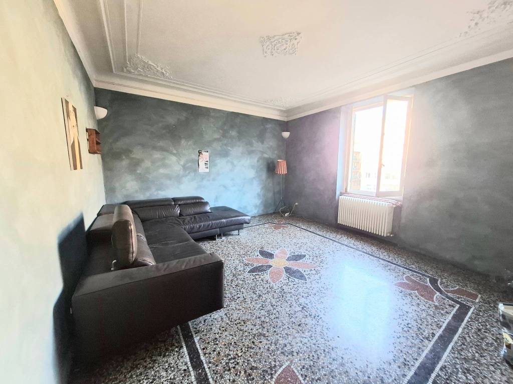 appartamento in vendita a Genova in zona Sampierdarena