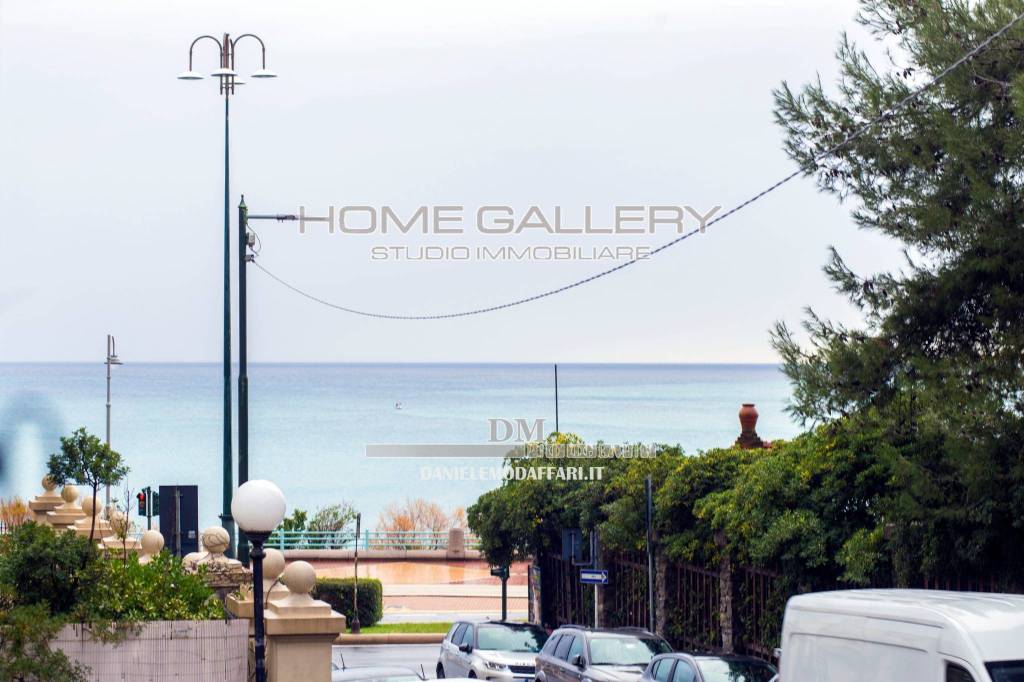 appartamento in vendita a Genova in zona Albaro