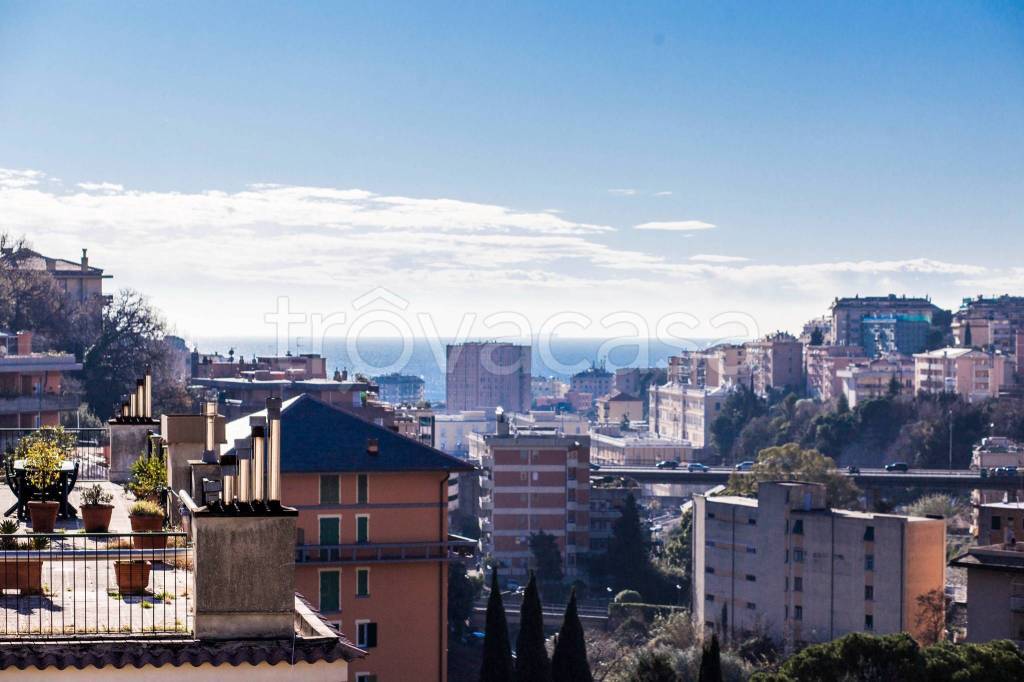 appartamento in vendita a Genova in zona San Martino