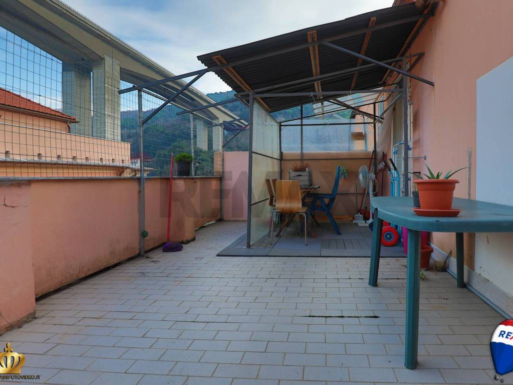 appartamento in vendita a Genova in zona Staglieno