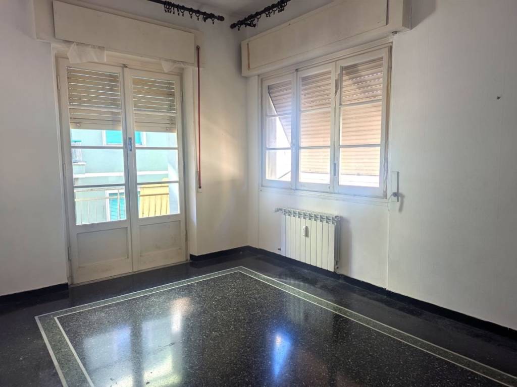 appartamento in vendita a Genova in zona Bolzaneto