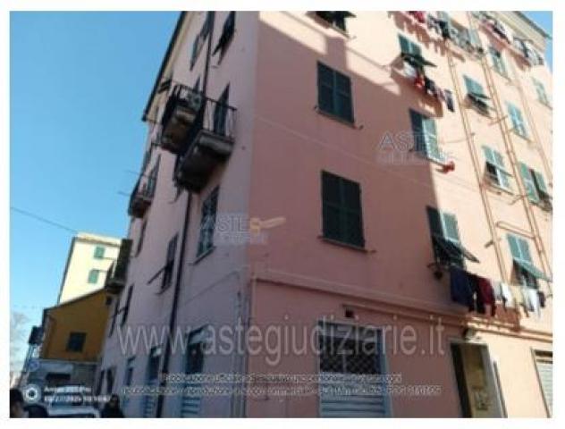 appartamento in vendita a Genova in zona Rivarolo