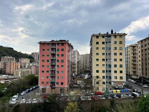 appartamento in vendita a Genova in zona Marassi