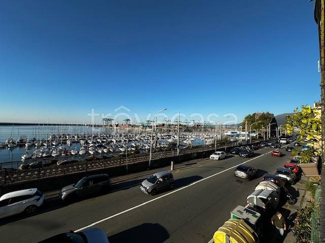 appartamento in vendita a Genova in zona Pegli