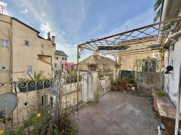 appartamento in vendita a Genova in zona Sottoripa / Maddalena / Molo