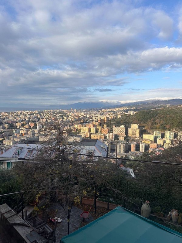 appartamento in vendita a Genova in zona Apparizione