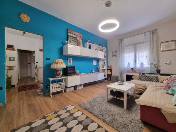 appartamento in vendita a Genova in zona Sampierdarena