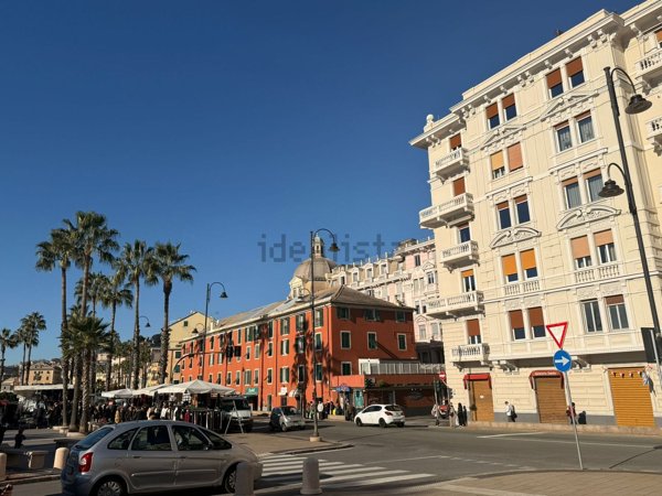 appartamento in vendita a Genova in zona Pegli