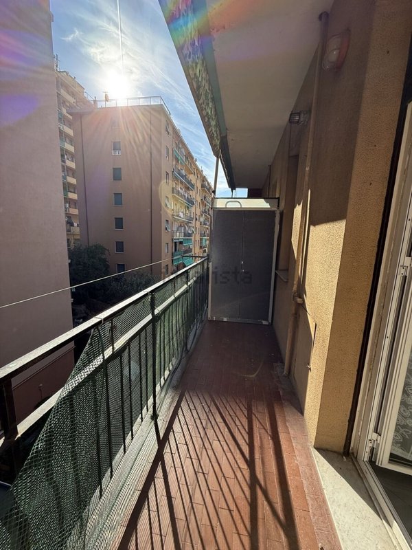 appartamento in vendita a Genova in zona Staglieno