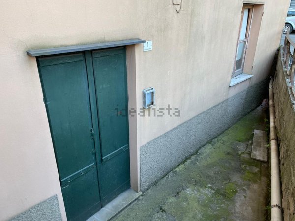 appartamento in vendita a Genova in zona Rivarolo