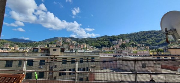 appartamento in vendita a Genova in zona Certosa