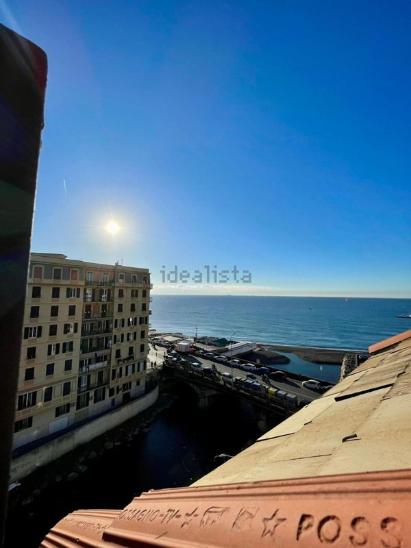 appartamento in vendita a Genova in zona Sturla