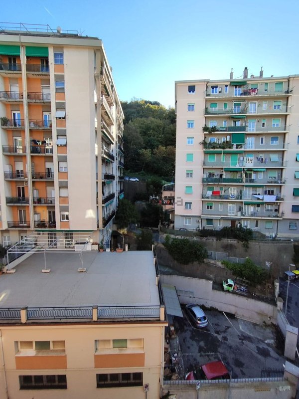 appartamento in vendita a Genova in zona Marassi