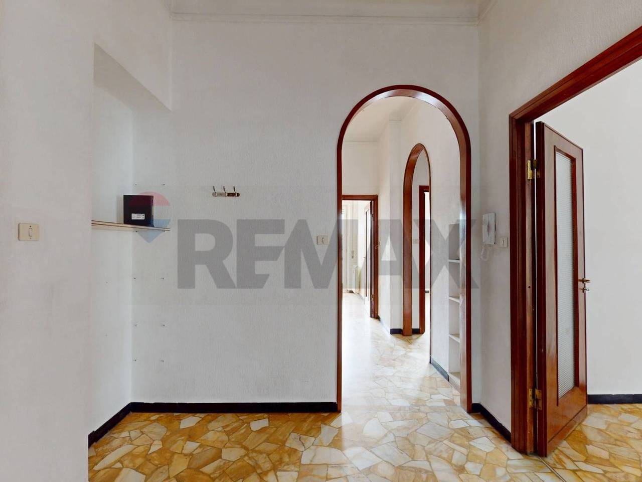 appartamento in vendita a Genova in zona Sestri Ponente