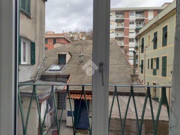appartamento in vendita a Genova in zona Marassi