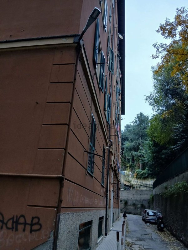 appartamento in vendita a Genova in zona Lagaccio / Granarolo