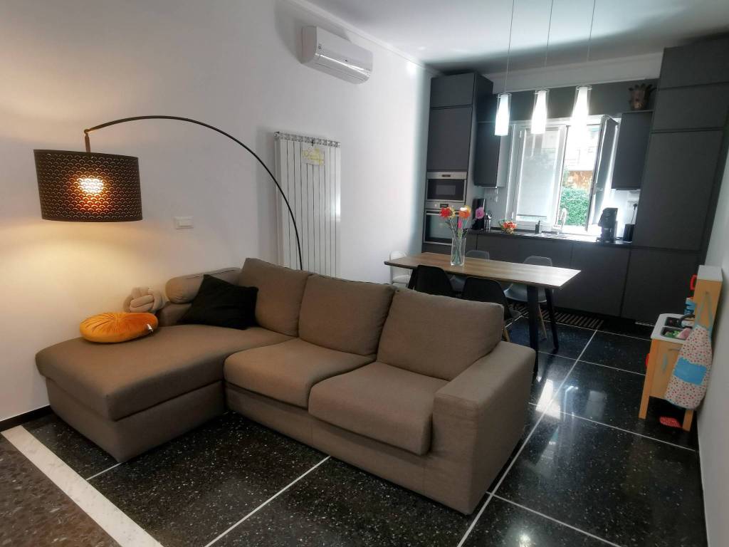 appartamento in vendita a Genova in zona Quezzi