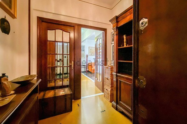 appartamento in vendita a Genova in zona Castelletto