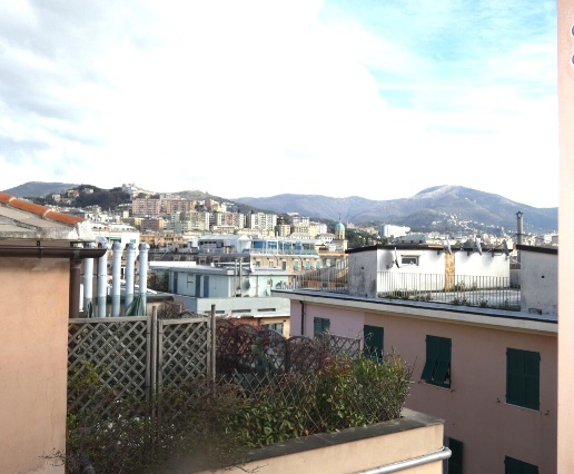 appartamento in vendita a Genova in zona Marassi