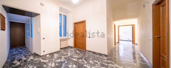 appartamento in vendita a Genova in zona Carignano