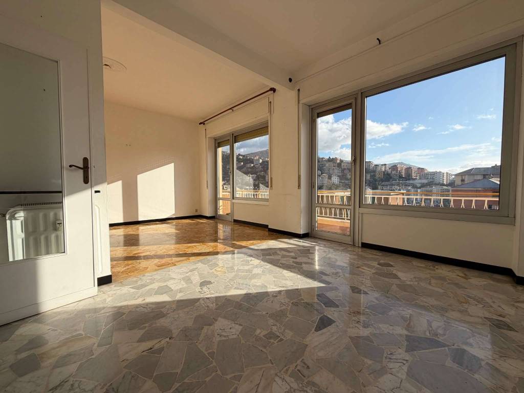 appartamento in vendita a Genova in zona Sturla