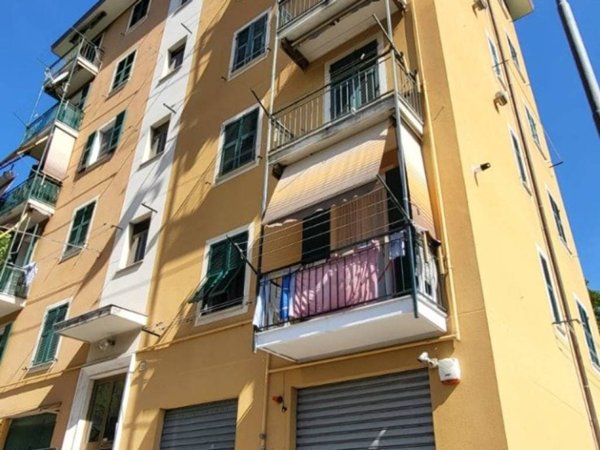 appartamento in vendita a Genova in zona Sottoripa / Maddalena / Molo