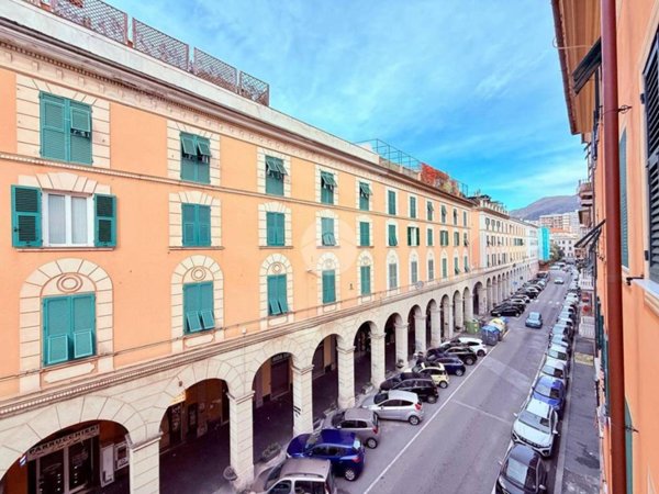 appartamento in vendita a Genova in zona Sestri Ponente
