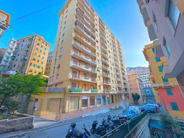appartamento in vendita a Genova in zona Cornigliano