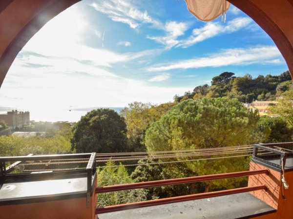 appartamento in vendita a Genova in zona Voltri