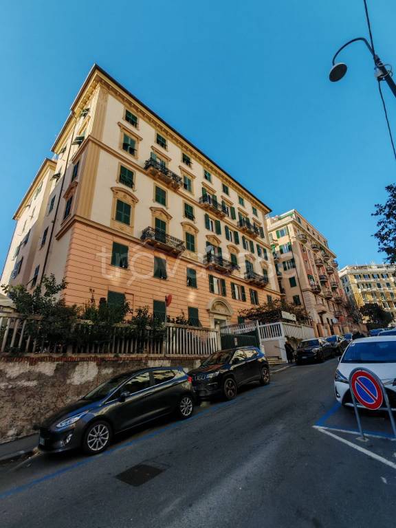 appartamento in vendita a Genova in zona Albaro