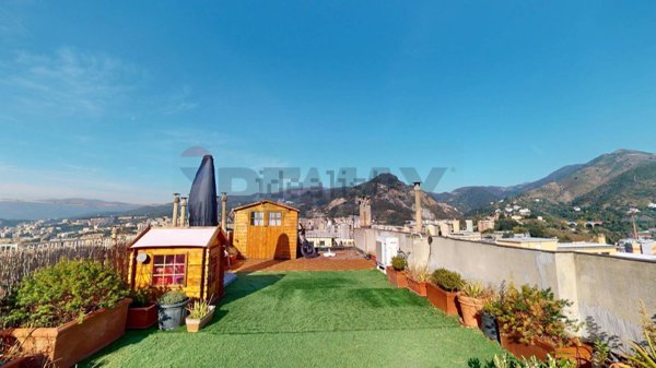 appartamento in vendita a Genova in zona Sestri Ponente
