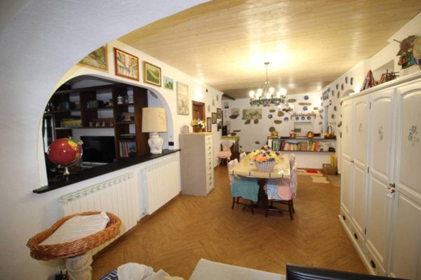 appartamento in vendita a Genova in zona Acquasanta