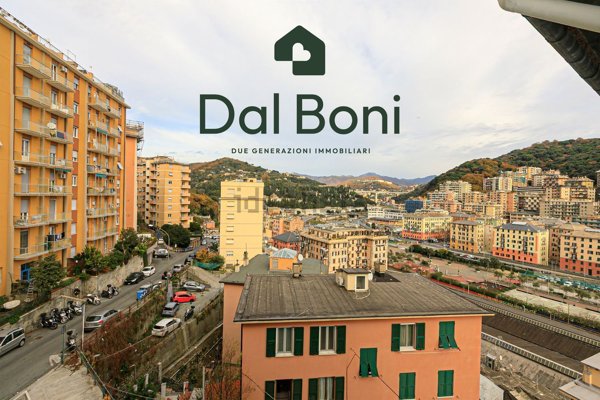 appartamento in vendita a Genova in zona Staglieno