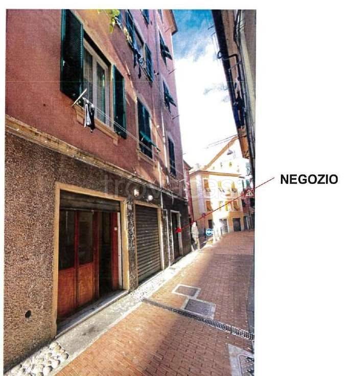 negozio in vendita a Genova in zona Pontedecimo