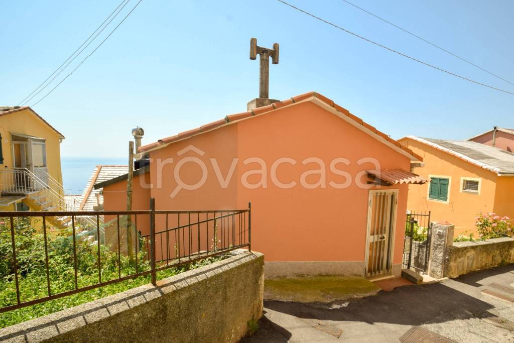 casa semindipendente in vendita a Genova in zona Crevari