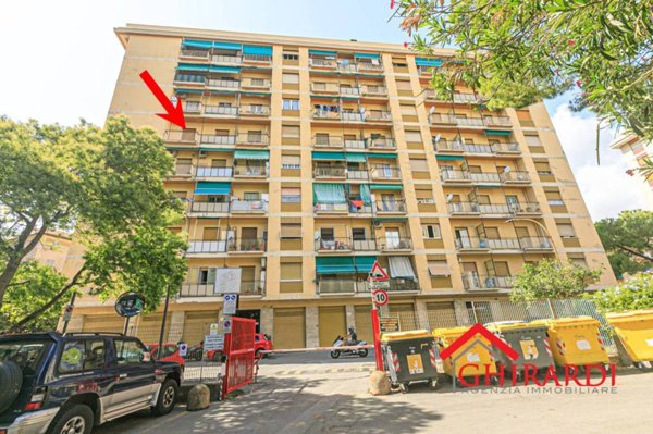 appartamento in vendita a Genova in zona Sestri Ponente
