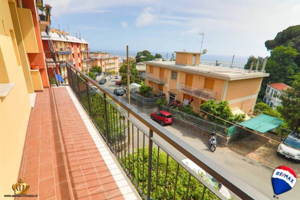 appartamento in vendita a Genova in zona Sestri Ponente
