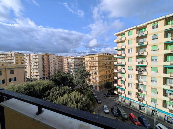 appartamento in vendita a Genova in zona Pegli