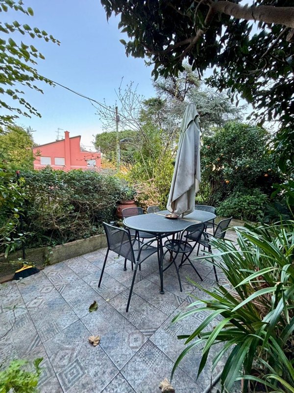 casa indipendente in vendita a Genova in zona Pegli