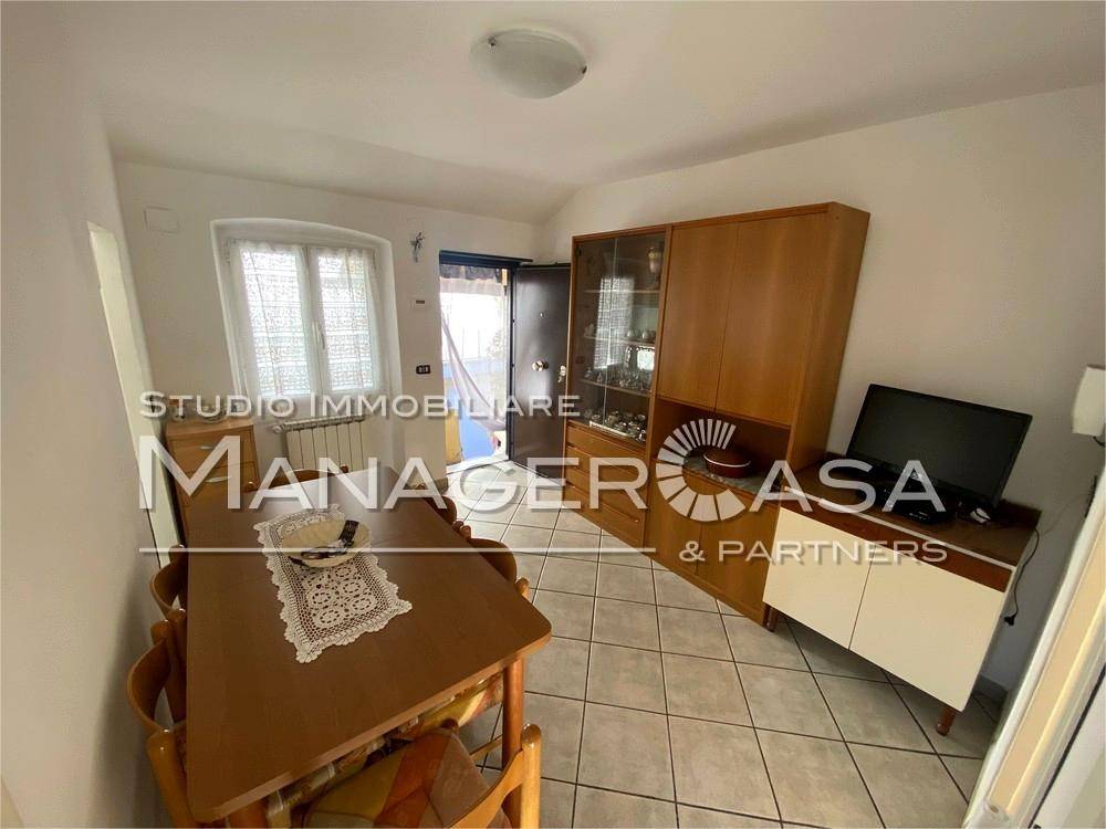 appartamento in vendita a Genova in zona Quezzi