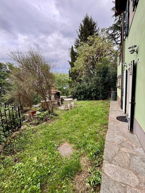 casa indipendente in vendita a Genova in zona Sestri Ponente