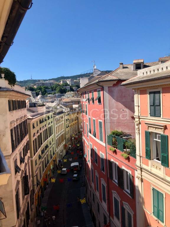 appartamento in vendita a Genova in zona Sottoripa / Maddalena / Molo