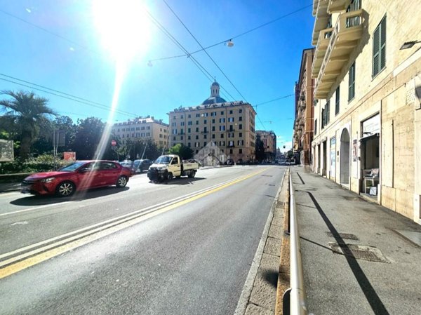 appartamento in vendita a Genova in zona Foce