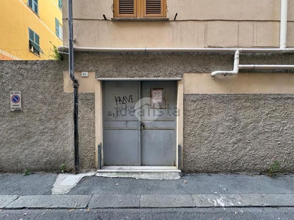 appartamento in vendita a Genova in zona Sestri Ponente