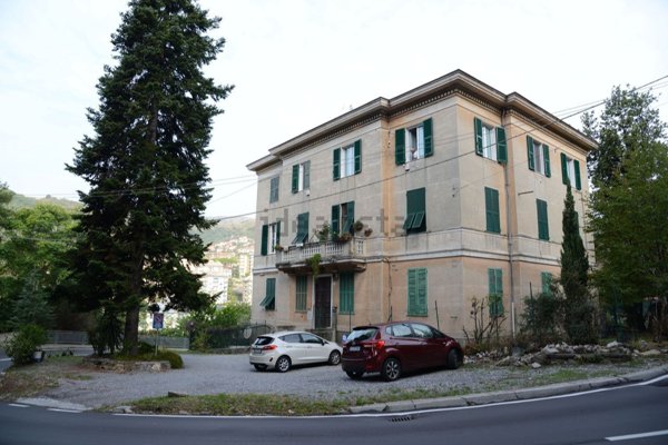 appartamento in vendita a Genova in zona Molassana