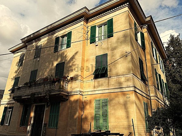 appartamento in vendita a Genova in zona Molassana